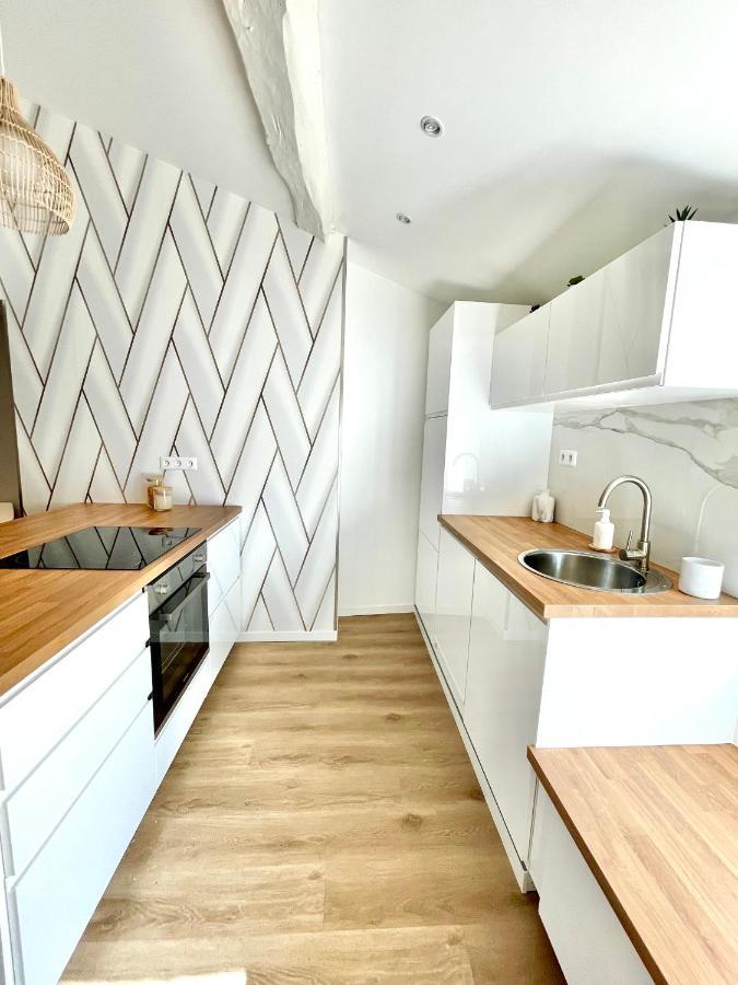 2 En Plein Centre Apartment